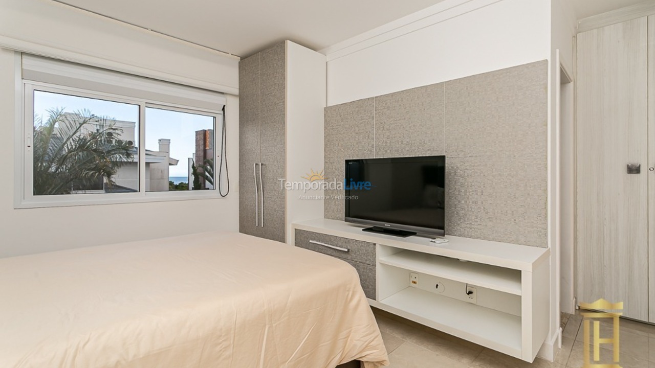 House for vacation rental in Florianopolis (Jurerê Internacional)