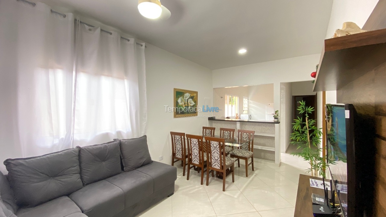 Casa para alquiler de vacaciones em Ubatuba (Bairro Rio Escuro)