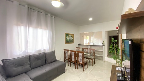 Casa con piscina cerca de la playa