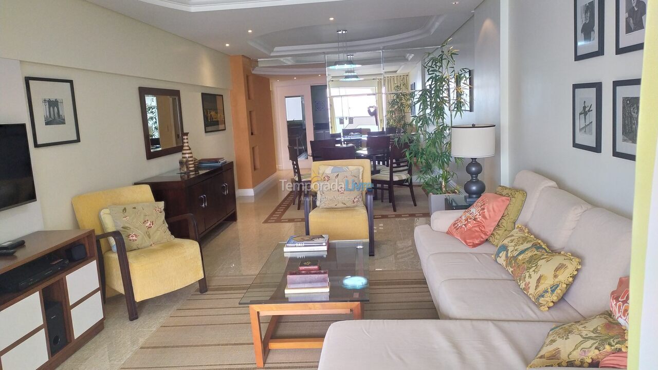 Apartamento para aluguel de temporada em Balneário Camboriú (Praia Central)
