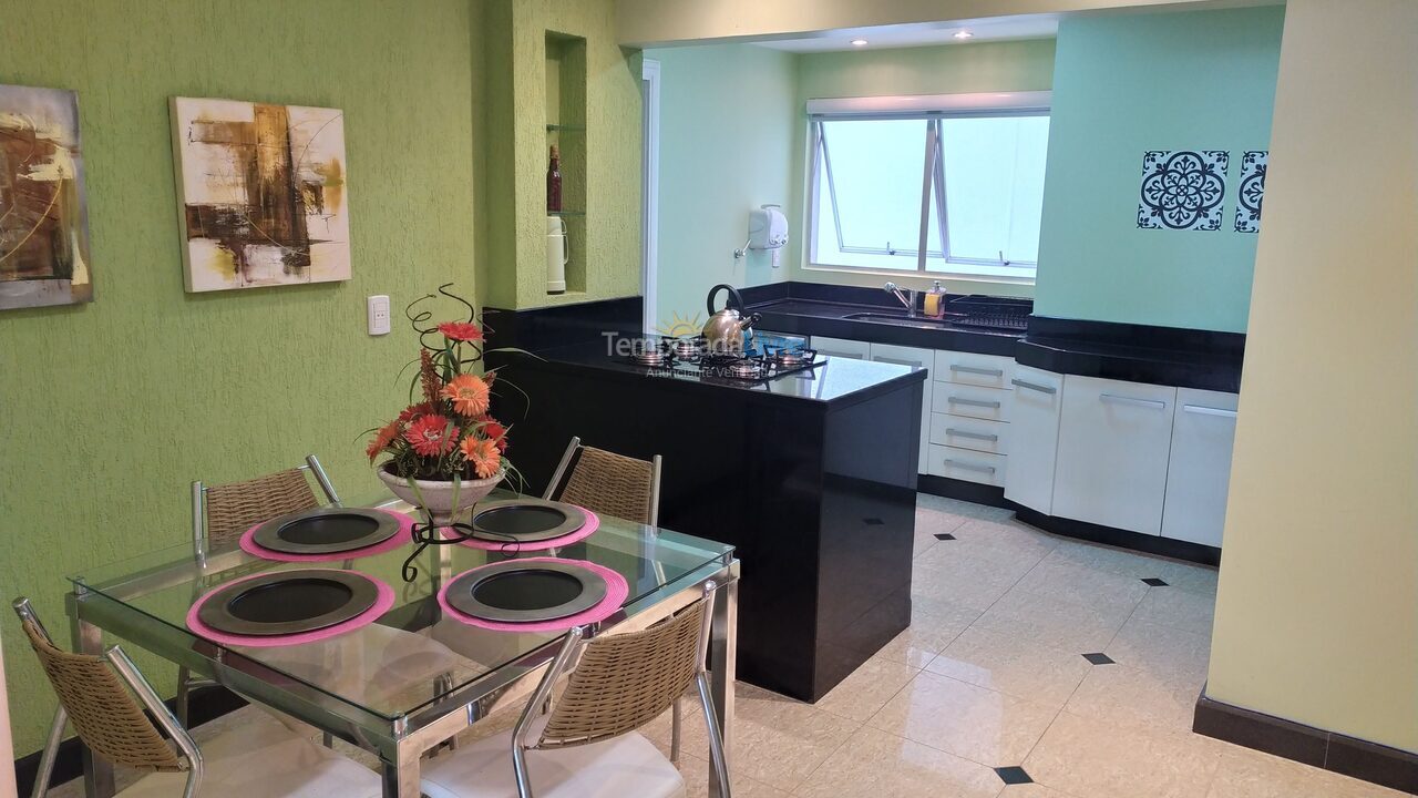 Apartamento para aluguel de temporada em Balneário Camboriú (Praia Central)