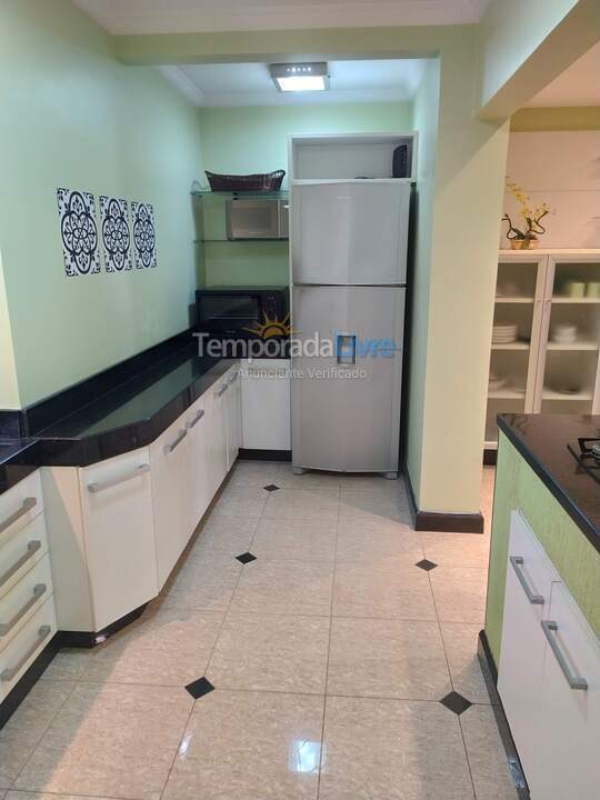 Apartamento para aluguel de temporada em Balneário Camboriú (Praia Central)