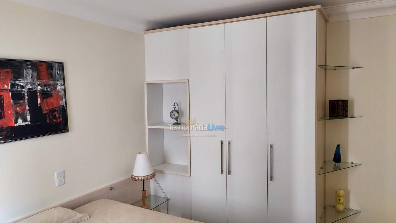 Apartamento para aluguel de temporada em Balneário Camboriú (Praia Central)