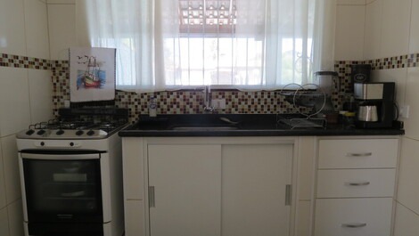 Cozinha com gabinete 