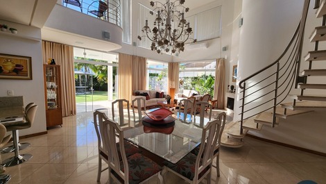 Casa em uma das melhores regiões de Jurerê Internacional