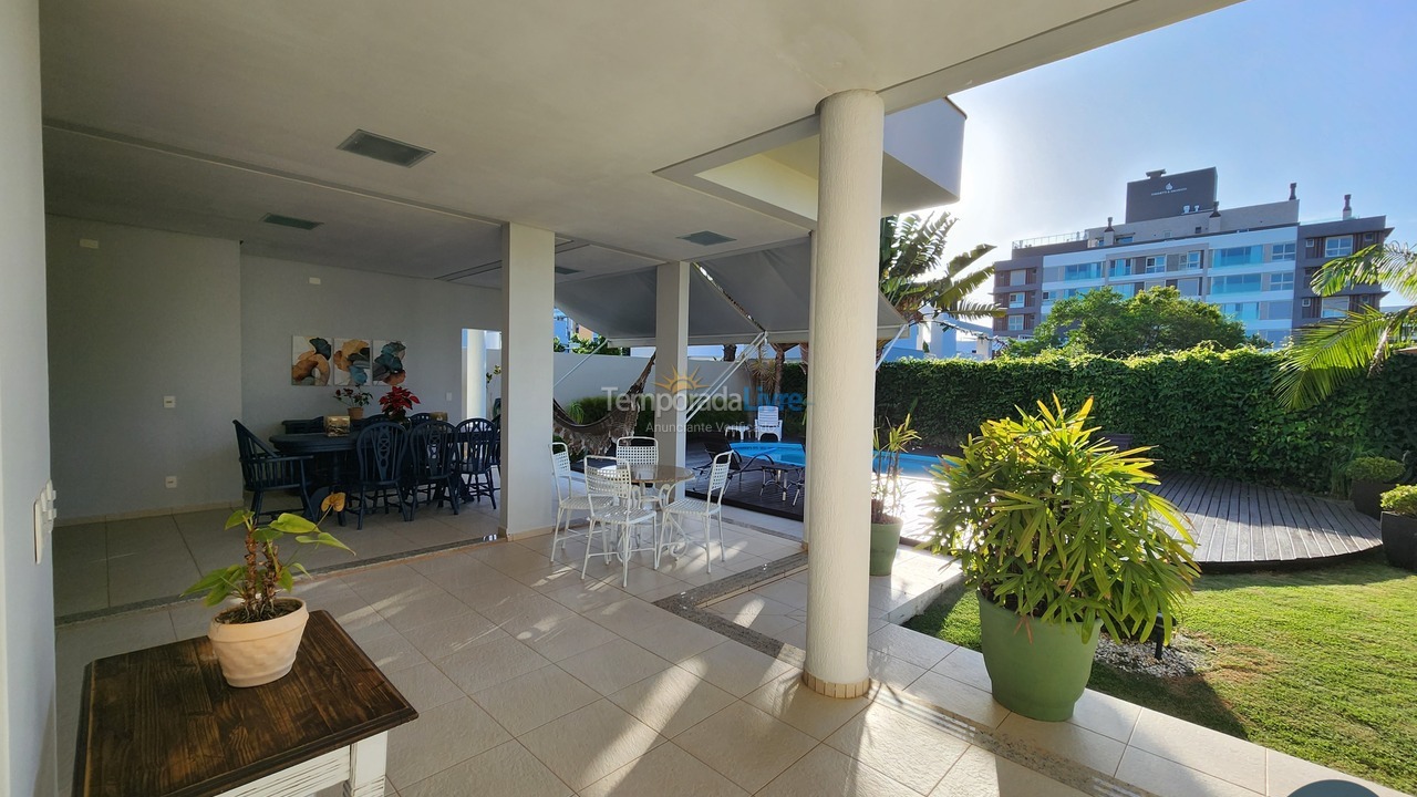 Casa para aluguel de temporada em Florianopolis (Jurerê Internacional)