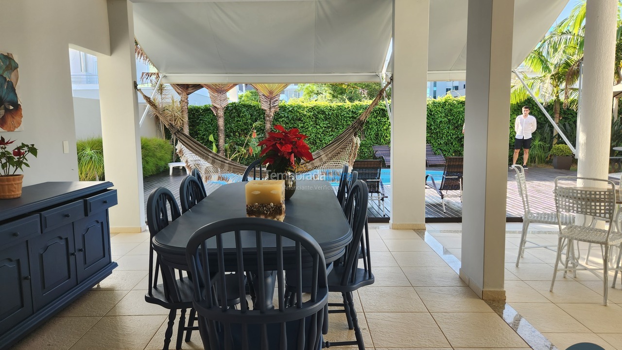 Casa para aluguel de temporada em Florianopolis (Jurerê Internacional)