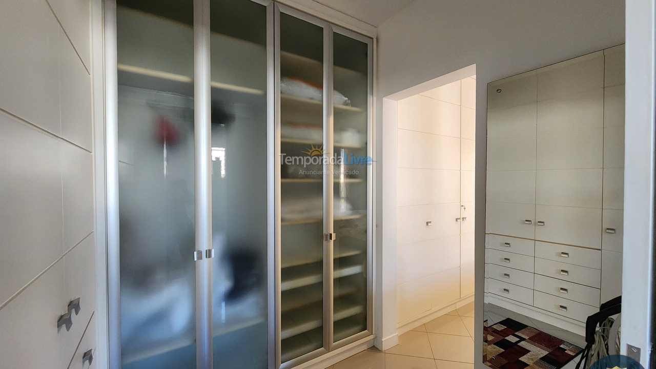 Casa para aluguel de temporada em Florianopolis (Jurerê Internacional)