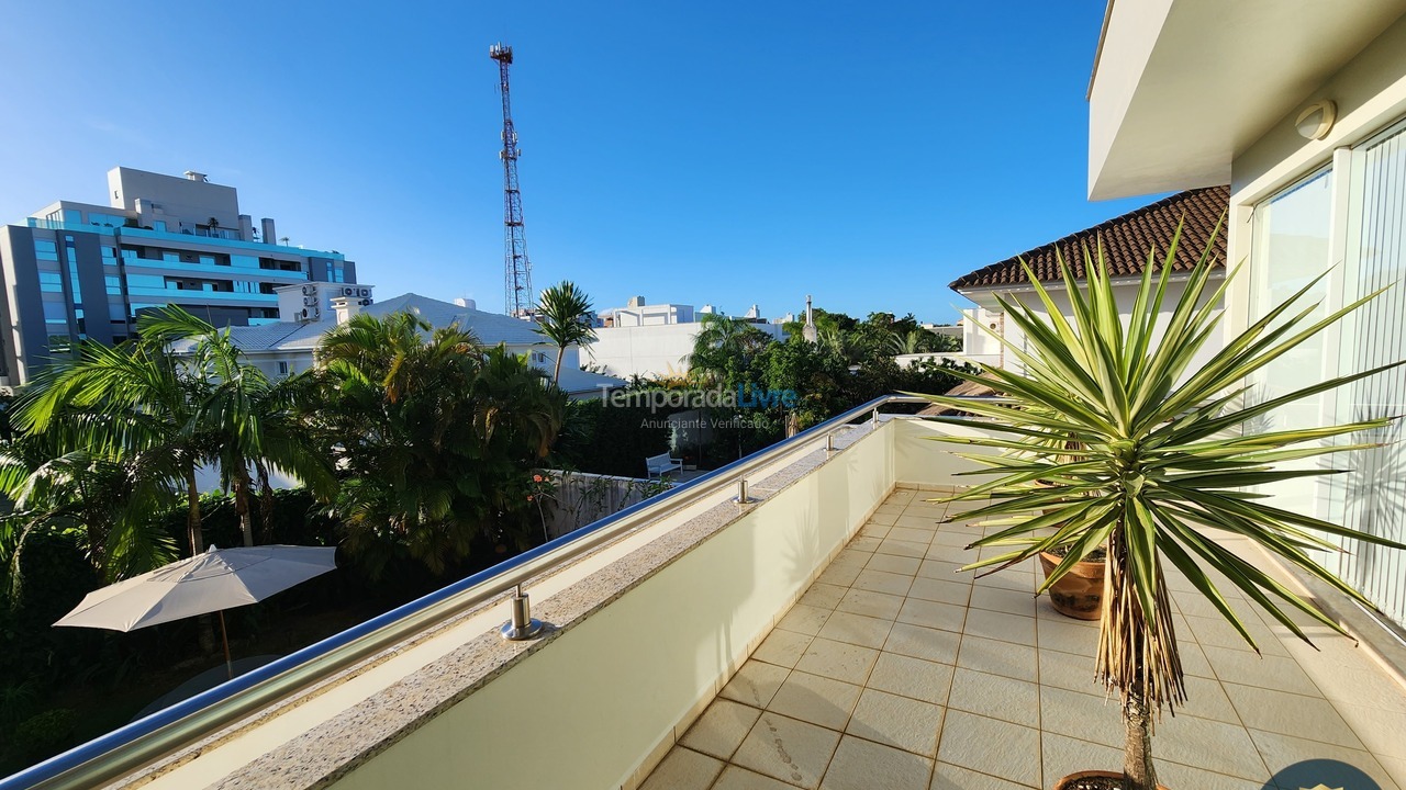 Casa para aluguel de temporada em Florianopolis (Jurerê Internacional)