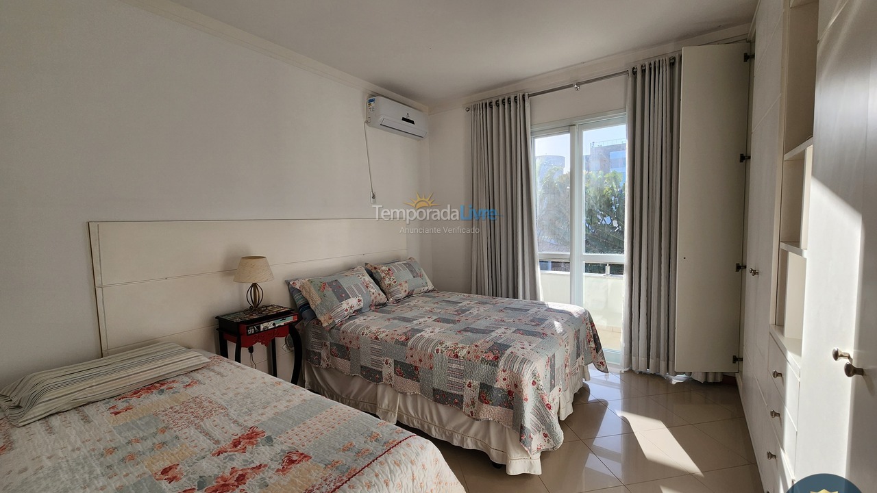 Casa para aluguel de temporada em Florianopolis (Jurerê Internacional)