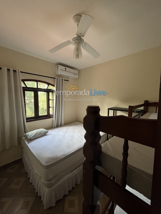 Casa para alquiler de vacaciones em Bertioga (Praia de Guaratuba)