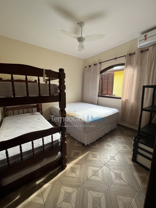 Casa para alquiler de vacaciones em Bertioga (Praia de Guaratuba)