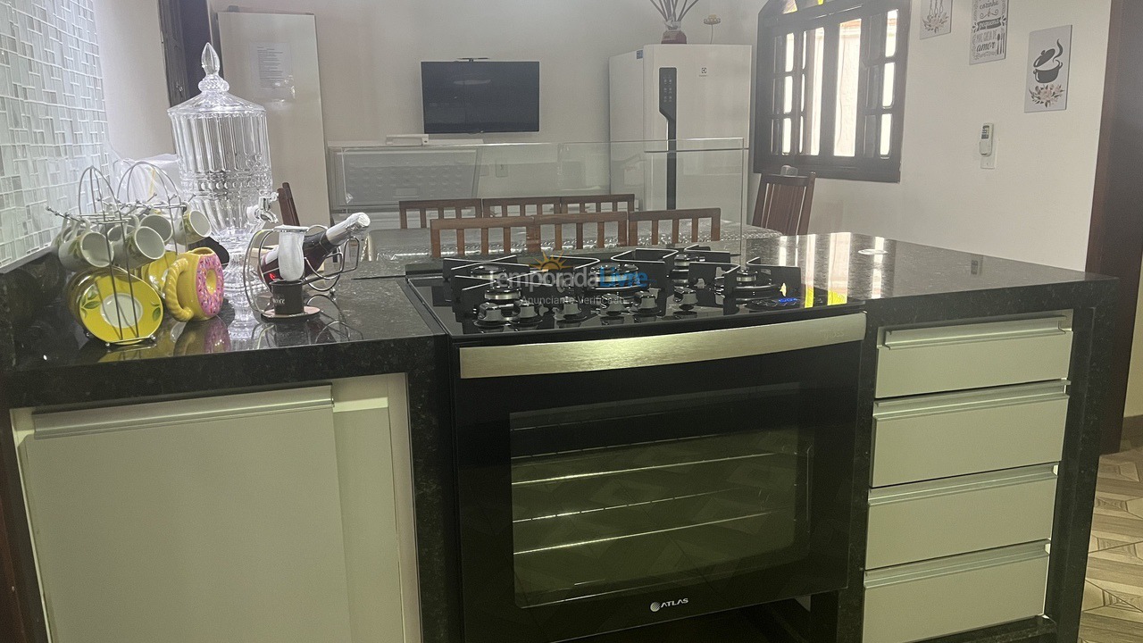 Casa para alquiler de vacaciones em Bertioga (Praia de Guaratuba)