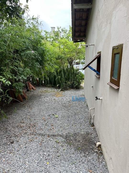 Casa para aluguel de temporada em Garopaba (Praia da Ferrugem)