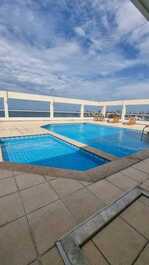 2 bedroom apartment with pool, WiFi and garage