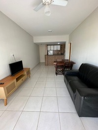 2 bedroom apartment with pool, WiFi and garage