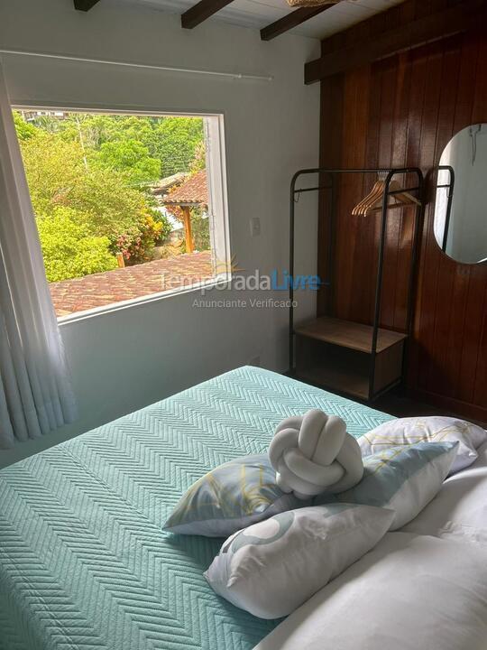 Casa para alquiler de vacaciones em Ilhabela (Portinho)