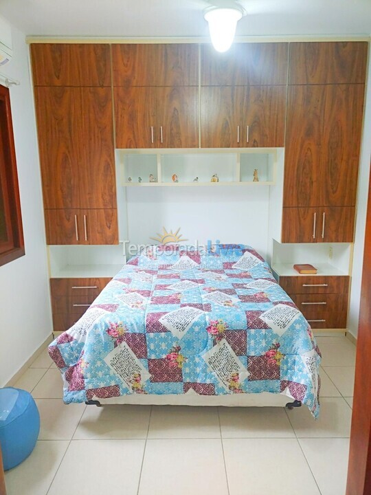 Casa para aluguel de temporada em Bertioga (Centro)