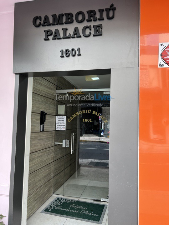 Apartamento para aluguel de temporada em Balneário Camboriú (Praia Central)