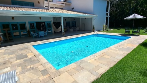 Casa 6 suítes a 150 metros da praia