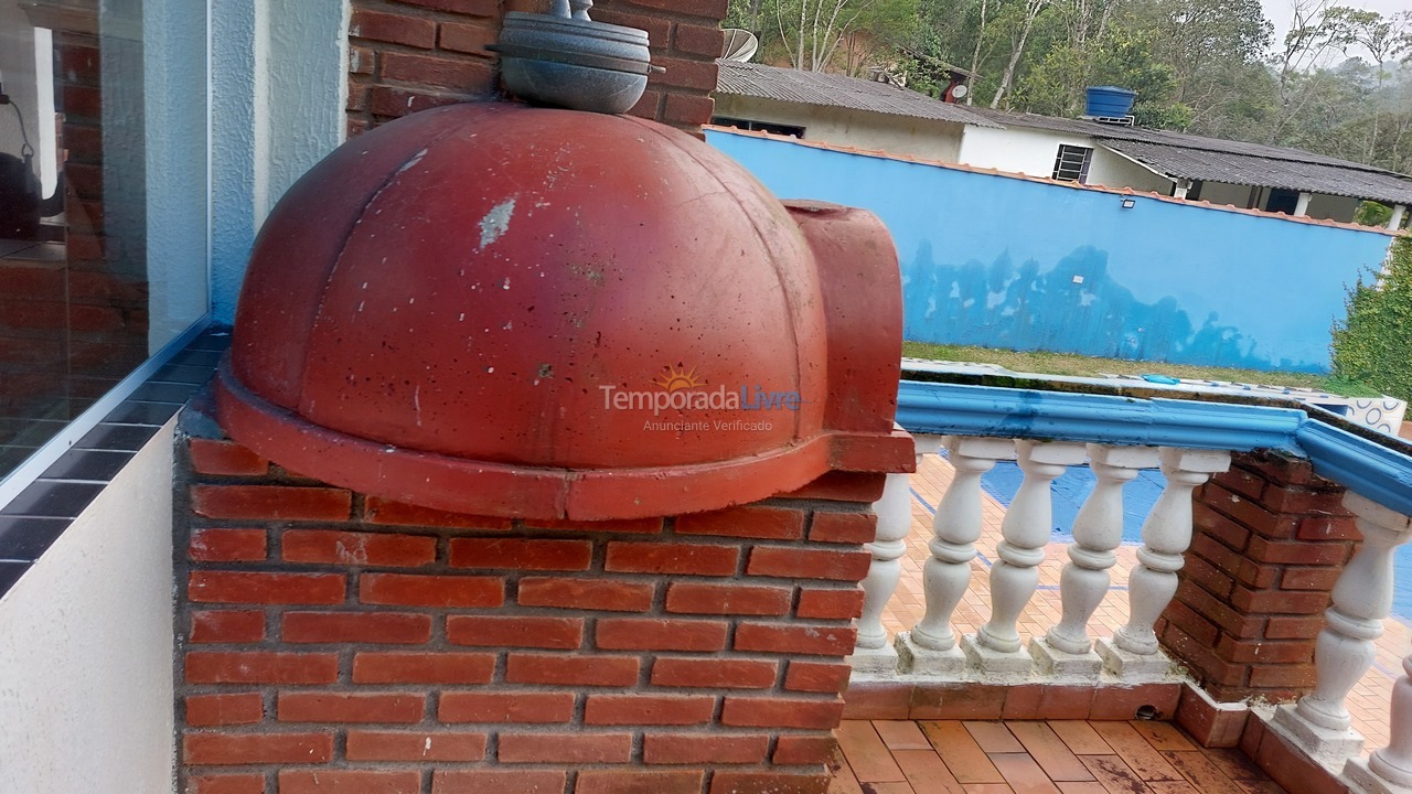 Chácara / sítio para aluguel de temporada em Suzano (Palmeiras)