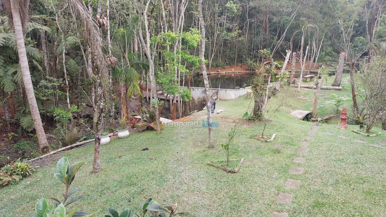 Chácara / sítio para aluguel de temporada em Suzano (Palmeiras)