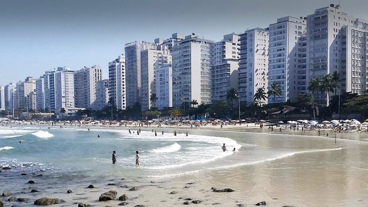 Apartamento para aluguel de temporada em Guarujá (Pitangueiras)