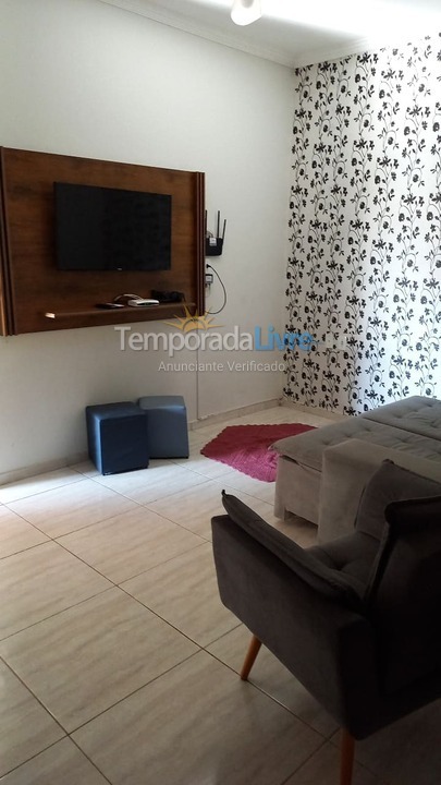 Casa para aluguel de temporada em São João Batista do Glória (Jardim Das Acácias)