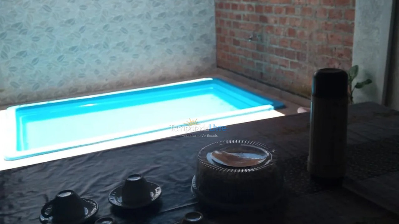 Casa para aluguel de temporada em São João Batista do Glória (Jardim Das Acácias)