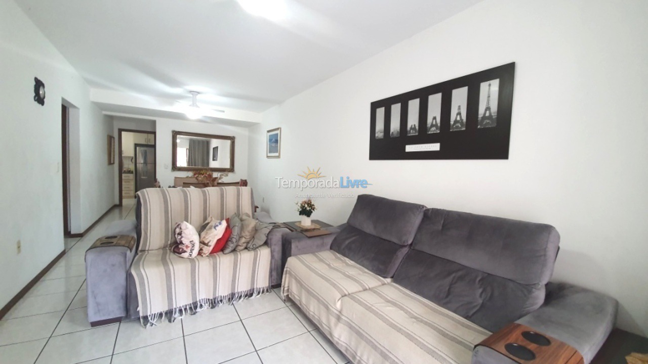 Apartment for vacation rental in Itapema (Meia Praia)