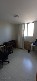 Apartamento locação dois quartos e uma garagem
