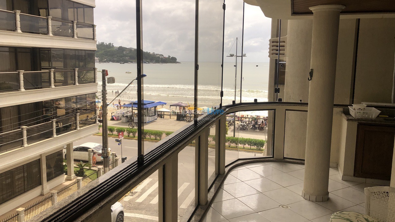 Apartment for vacation rental in Itapema (Centro)