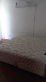 Ótima casa com piscina, 3 quartos com AC, Wi-Fi,70m do mar