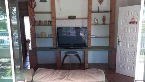 Ótima casa com piscina, 3 quartos com AC, Wi-Fi,70m do mar