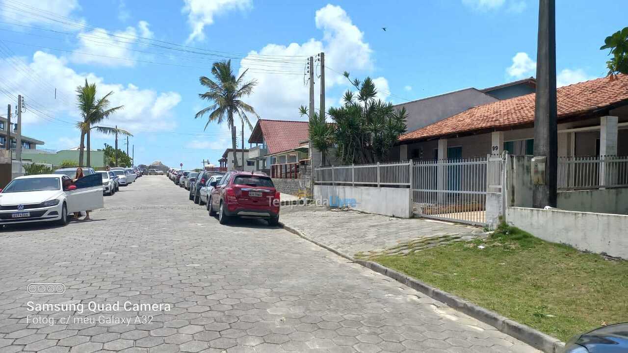 Casa para aluguel de temporada em São Francisco do Sul (Praia Grande)