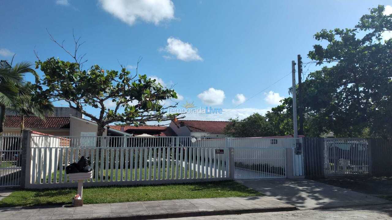 Casa para aluguel de temporada em Guaratuba (Nereidas)