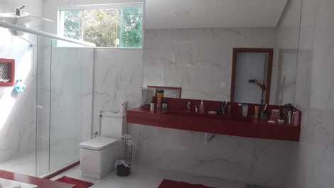 Mansión con 6 suites en Guarajuba en Condomínio Paraíso dos Lagos