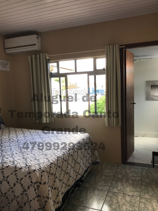 Casa para aluguel de temporada em Bombinhas (Canto Grande)