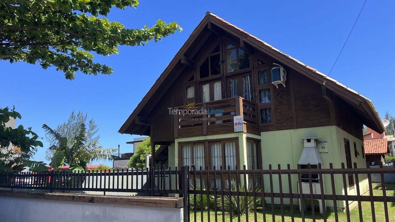 Casa para alquiler de vacaciones em Garopaba (Praia da Ferrugem)