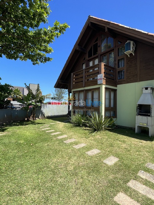 Casa para alquiler de vacaciones em Garopaba (Praia da Ferrugem)