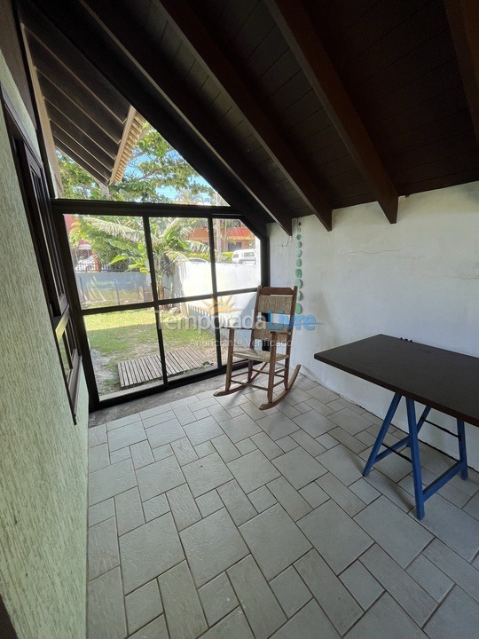 Casa para alquiler de vacaciones em Garopaba (Praia da Ferrugem)