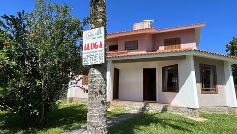 CASA A 100 METROS DEL MAR, UBICACIÓN PRIVILEGIADA PRAIA DA FERRUGEM