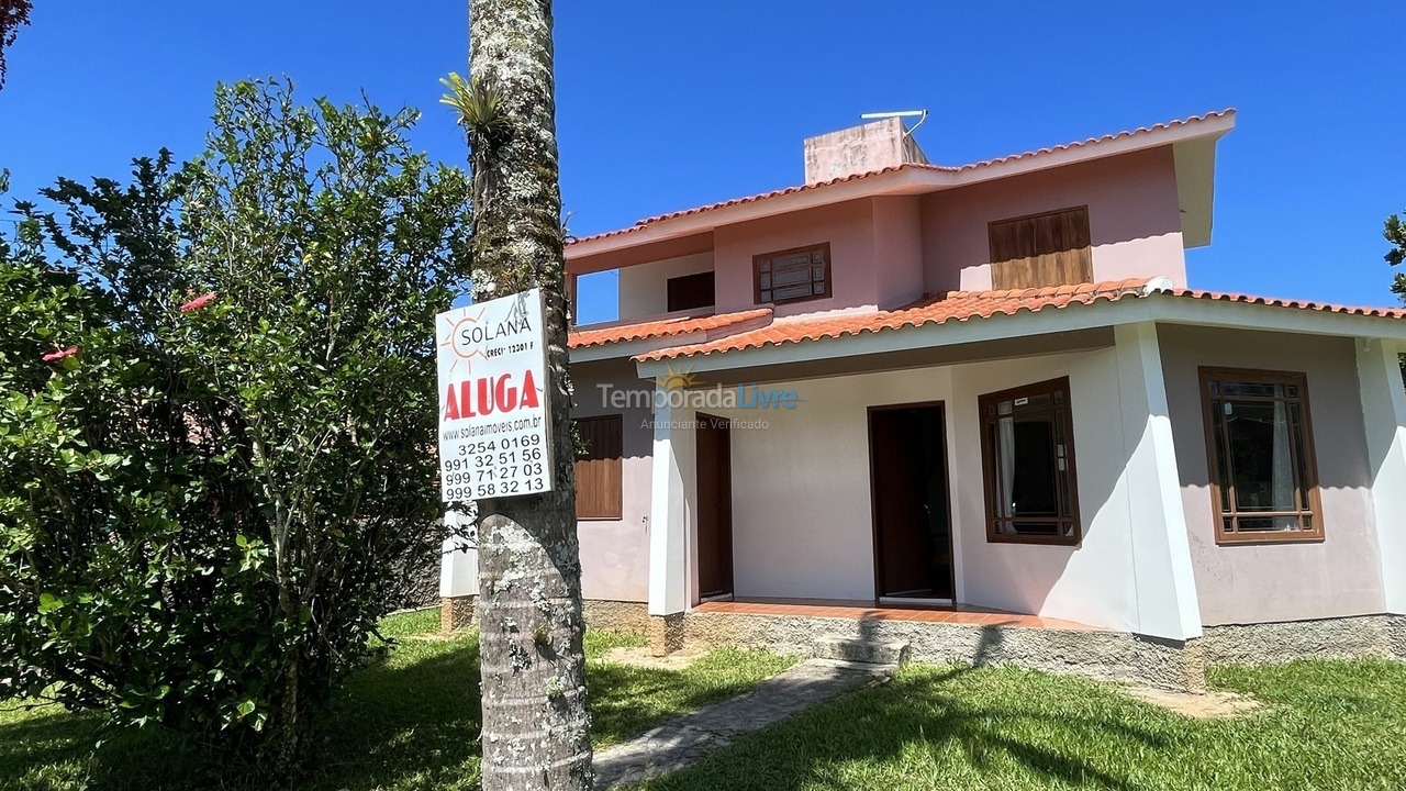 Casa para alquiler de vacaciones em Garopaba (Praia da Ferrugem)