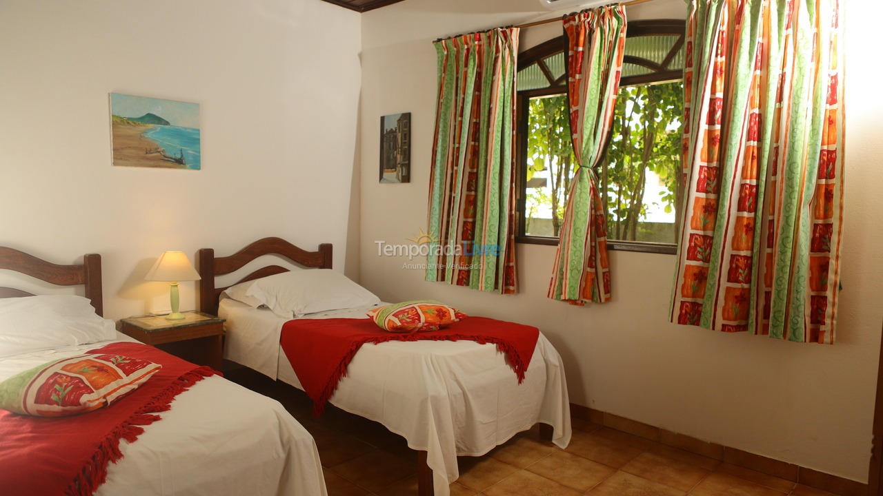 Casa para alquiler de vacaciones em Camaçari (Praia de Guarajuba)