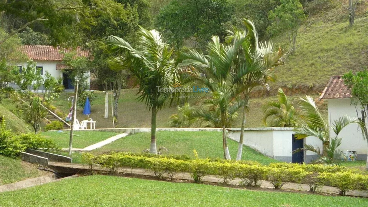 Granja para alquiler de vacaciones em Engenheiro Paulo de Frontin (Alto do Chafre)