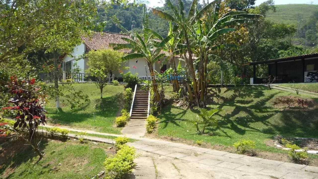 Granja para alquiler de vacaciones em Engenheiro Paulo de Frontin (Alto do Chafre)