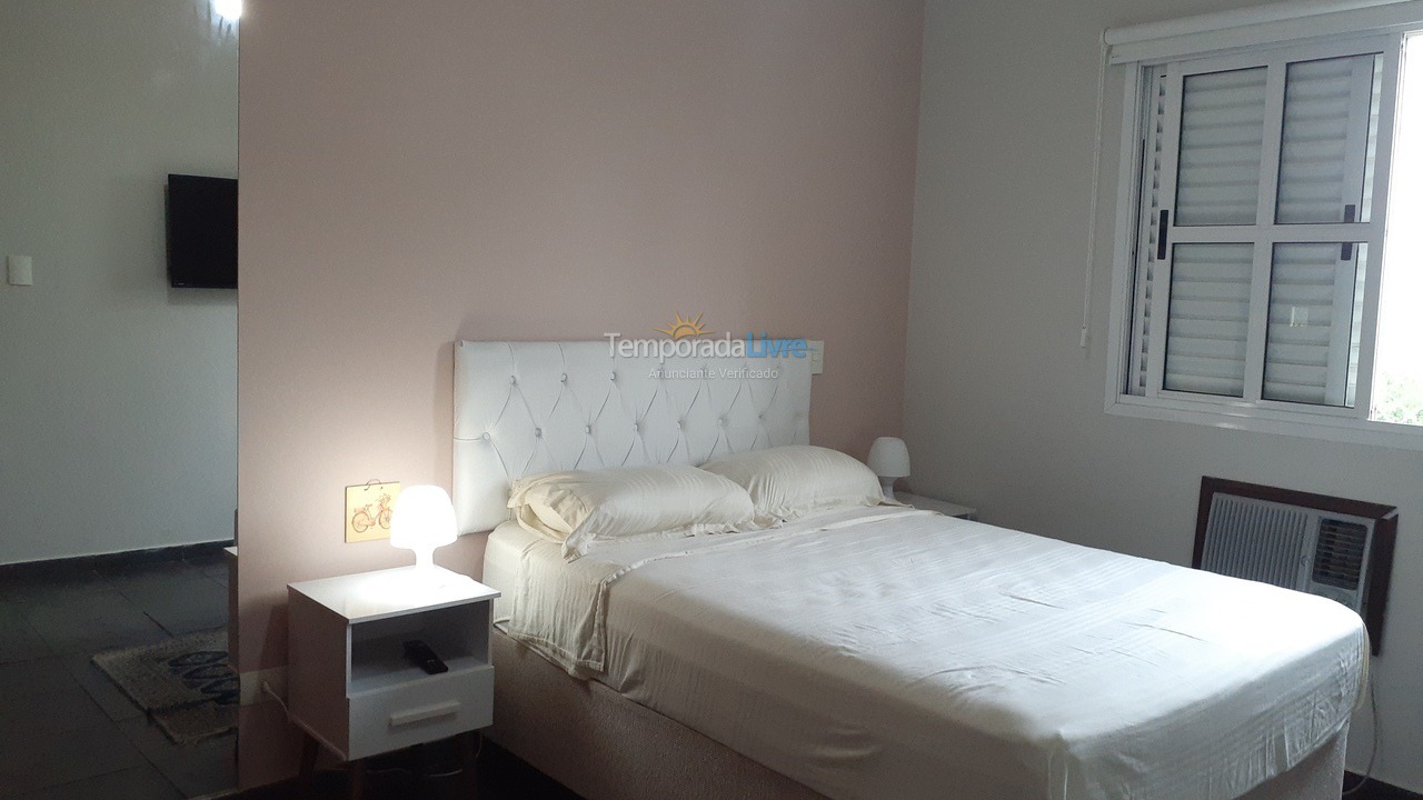 Apartamento para aluguel de temporada em Santos (Gonzaga)