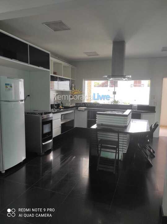 Casa para aluguel de temporada em Guarujá (Enseada)