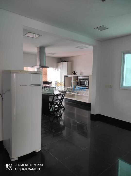 Casa para aluguel de temporada em Guarujá (Enseada)