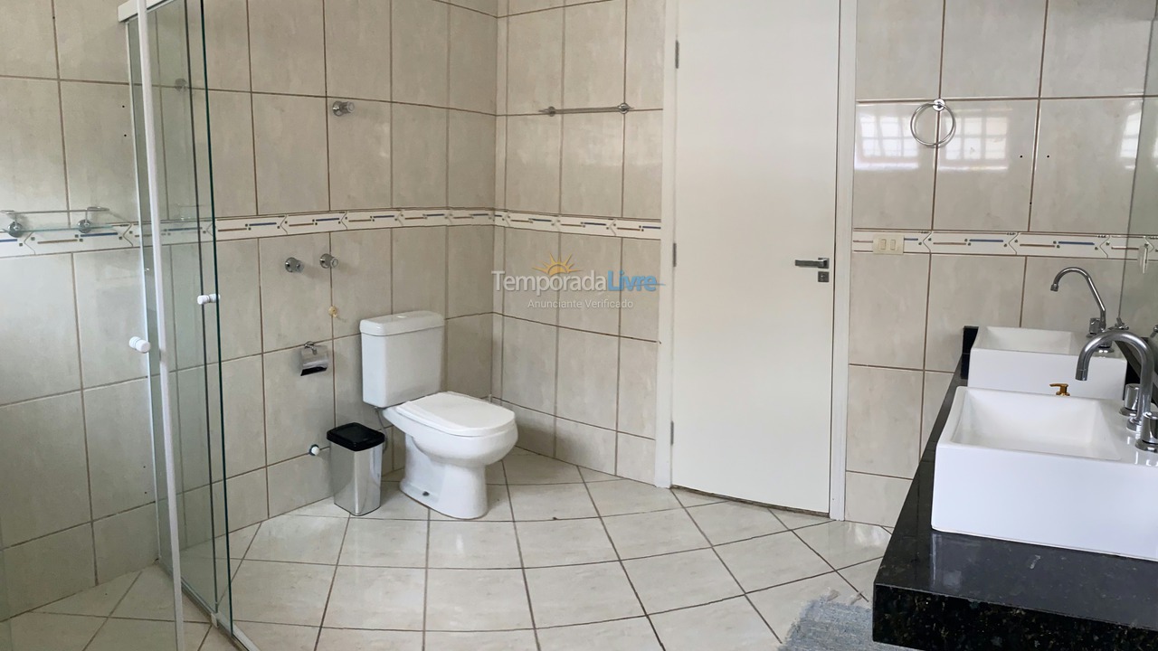 Casa para alquiler de vacaciones em São Sebastião (Praia deserta)